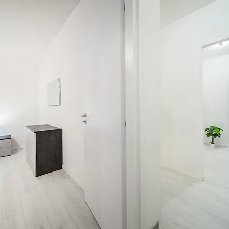 Como, Swiss 5 Min - At 10 Min - Wifi, Parking 아파트 *